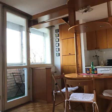 아파트 Bea Active Studio Near Center Tivoli Park *